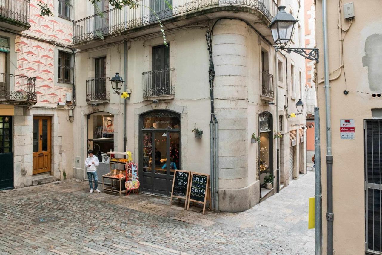 Revitalized Apartment In Historical Building Girona Exteriér fotografie