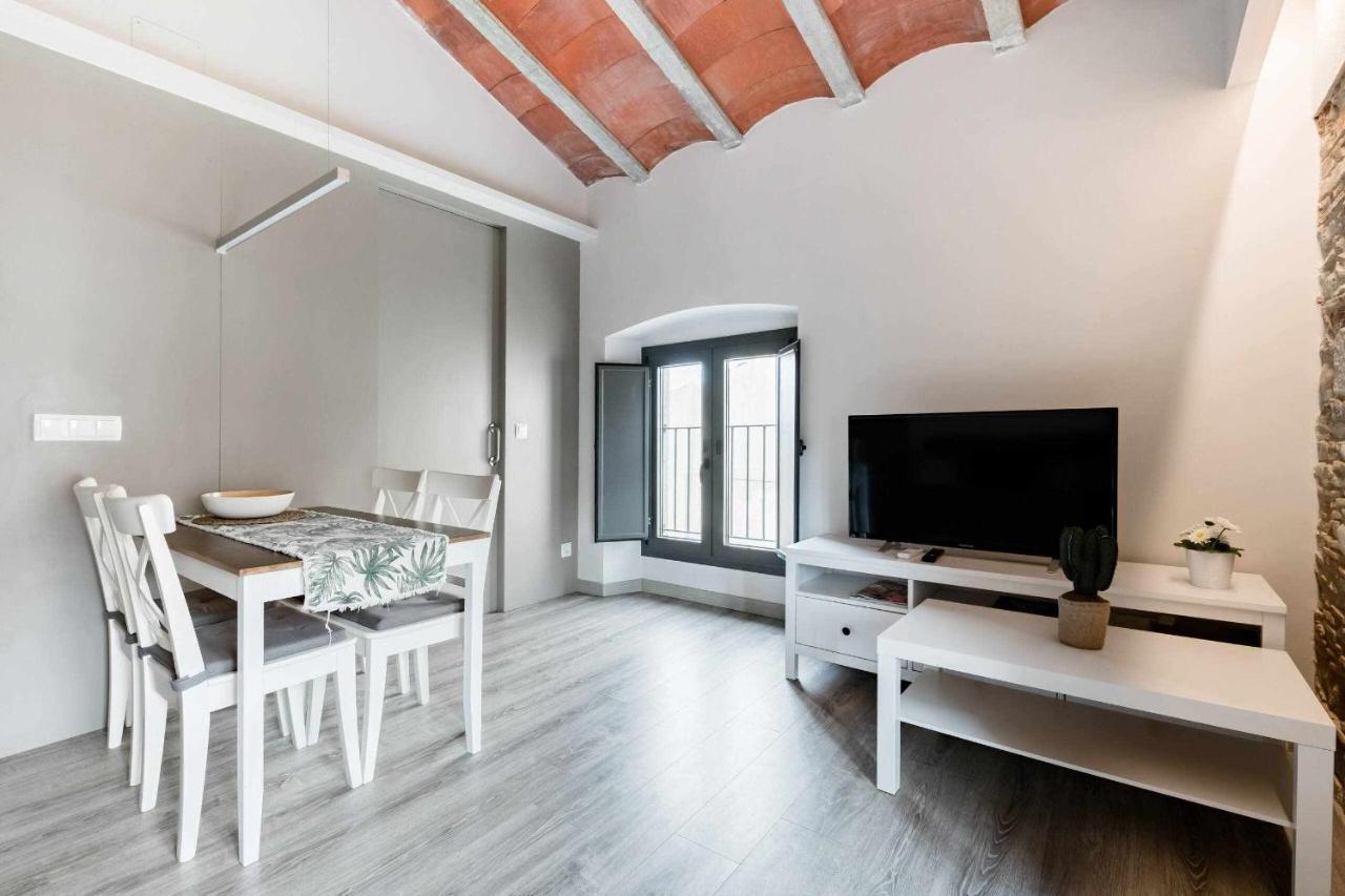 Revitalized Apartment In Historical Building Girona Exteriér fotografie