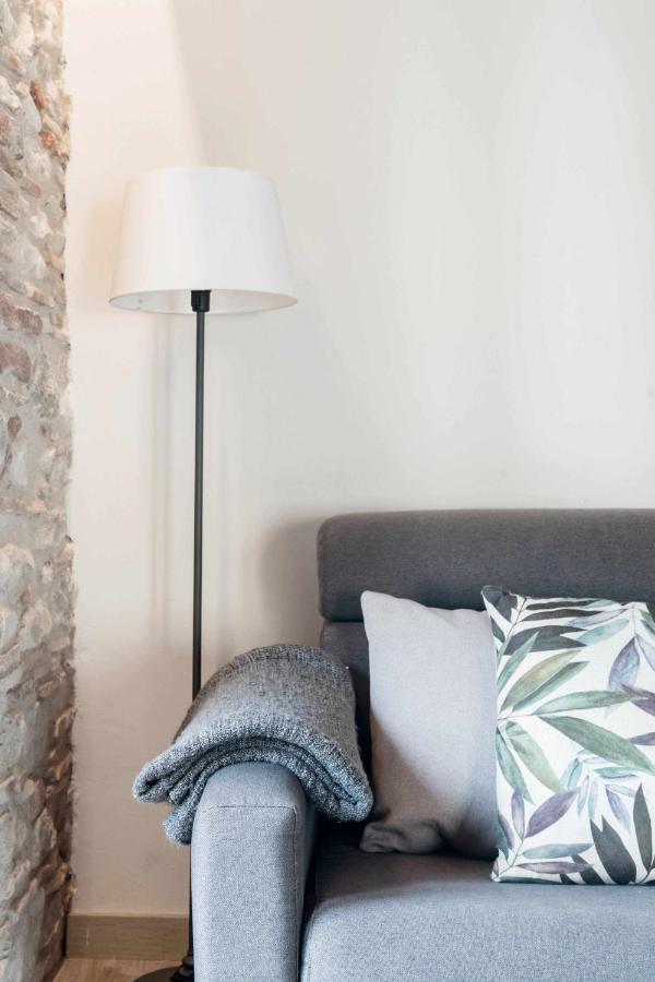 Revitalized Apartment In Historical Building Girona Exteriér fotografie