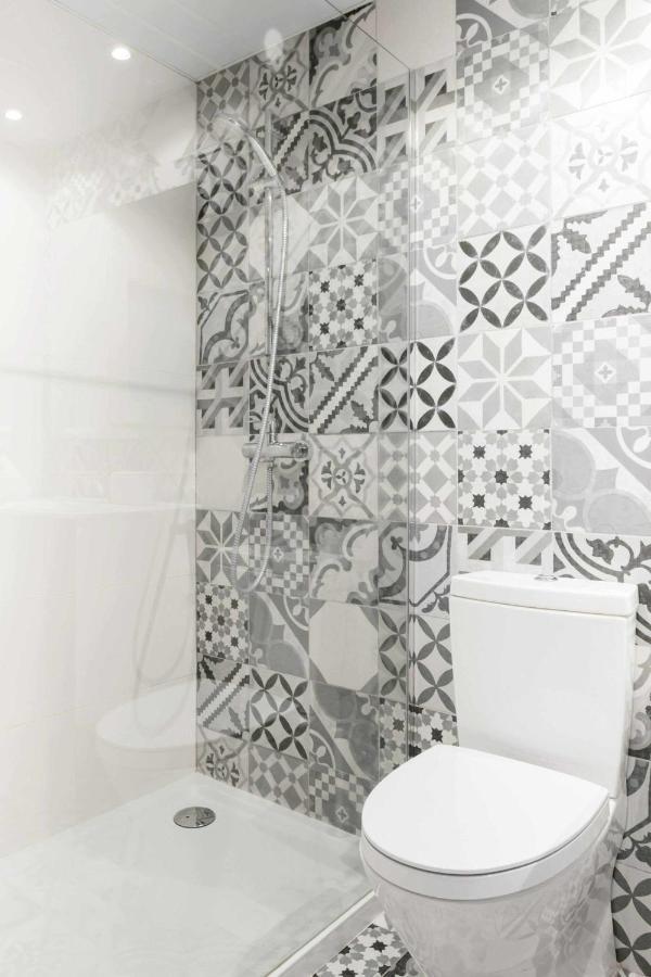 Revitalized Apartment In Historical Building Girona Exteriér fotografie