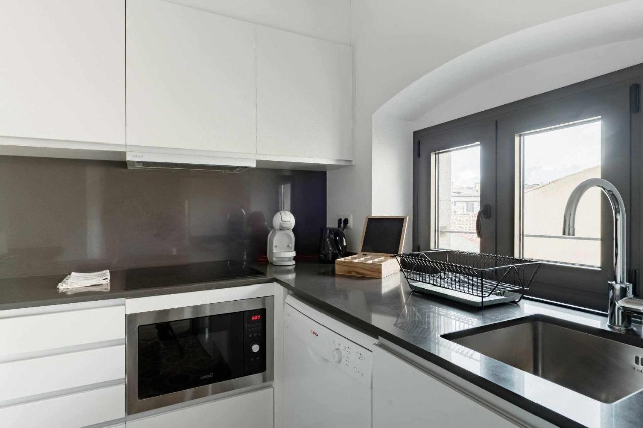Revitalized Apartment In Historical Building Girona Exteriér fotografie