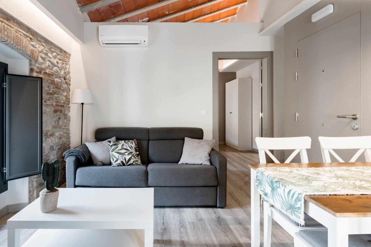 Revitalized Apartment In Historical Building Girona Exteriér fotografie